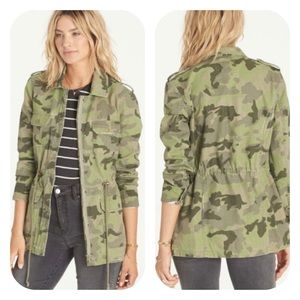 {Billabong} Camo Utility Field Jacket in Green - Women's Medium